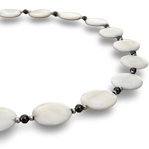 Vintage White Mother of Pearl White Disc Bead Necklace